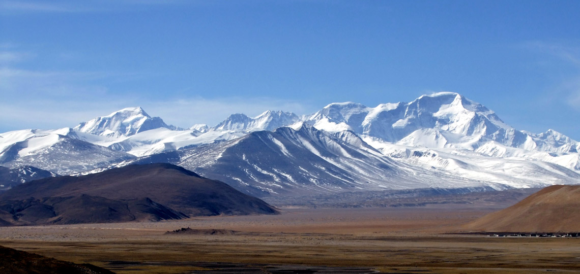 Everest, GyachungKang and Cho Oyu from Tingri