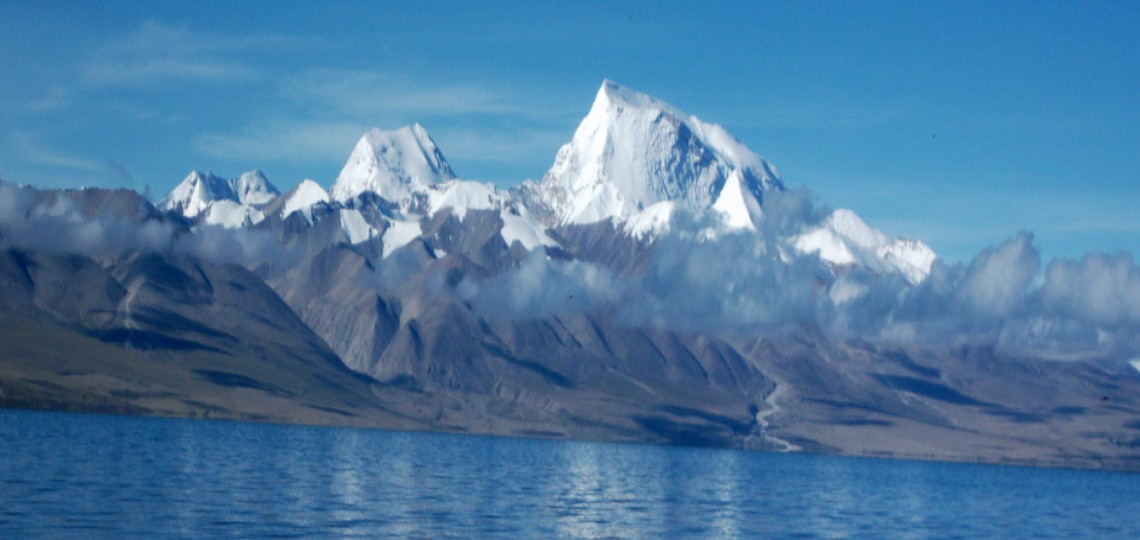 Beautiful Lake view on the way in Tibet tour from Kathmandu 